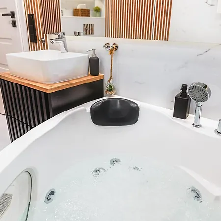 Luksusowe Przy Rynku شقة فروتسواف